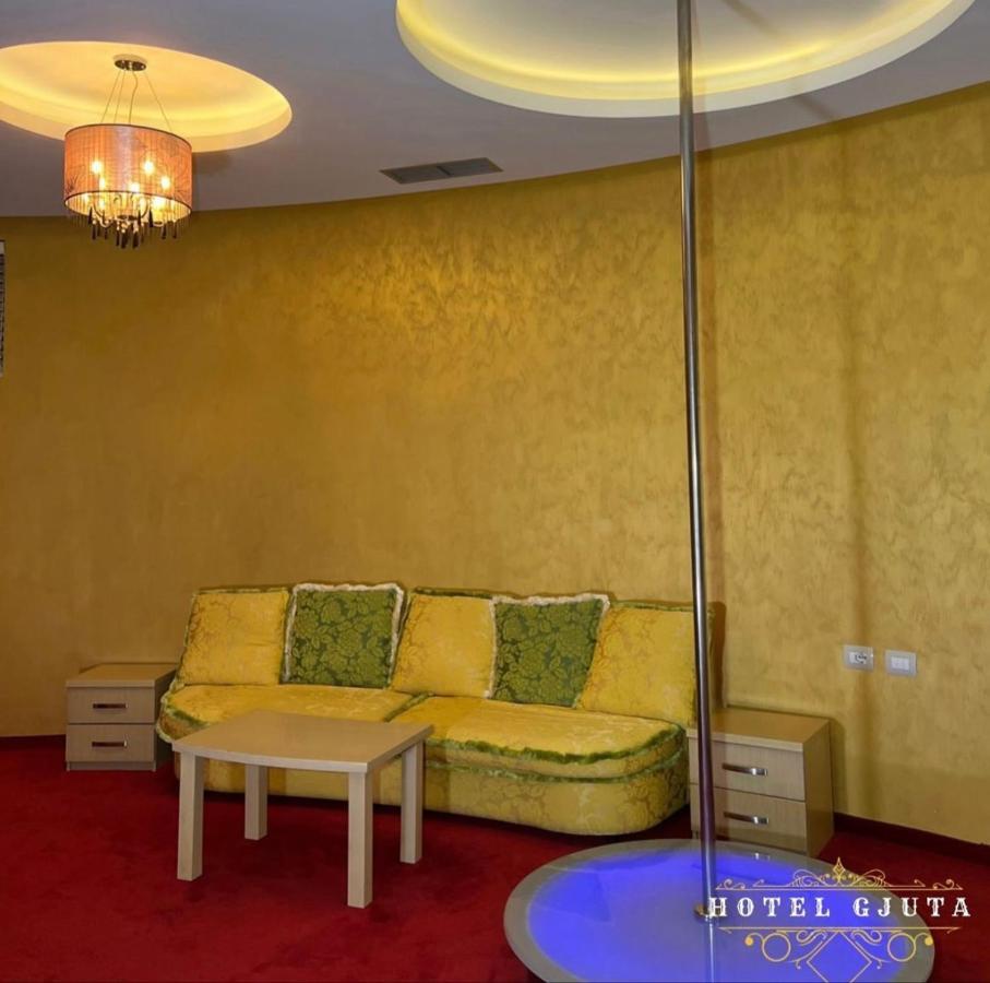 Hotel Gjuta Farke e Madhe Ngoại thất bức ảnh
