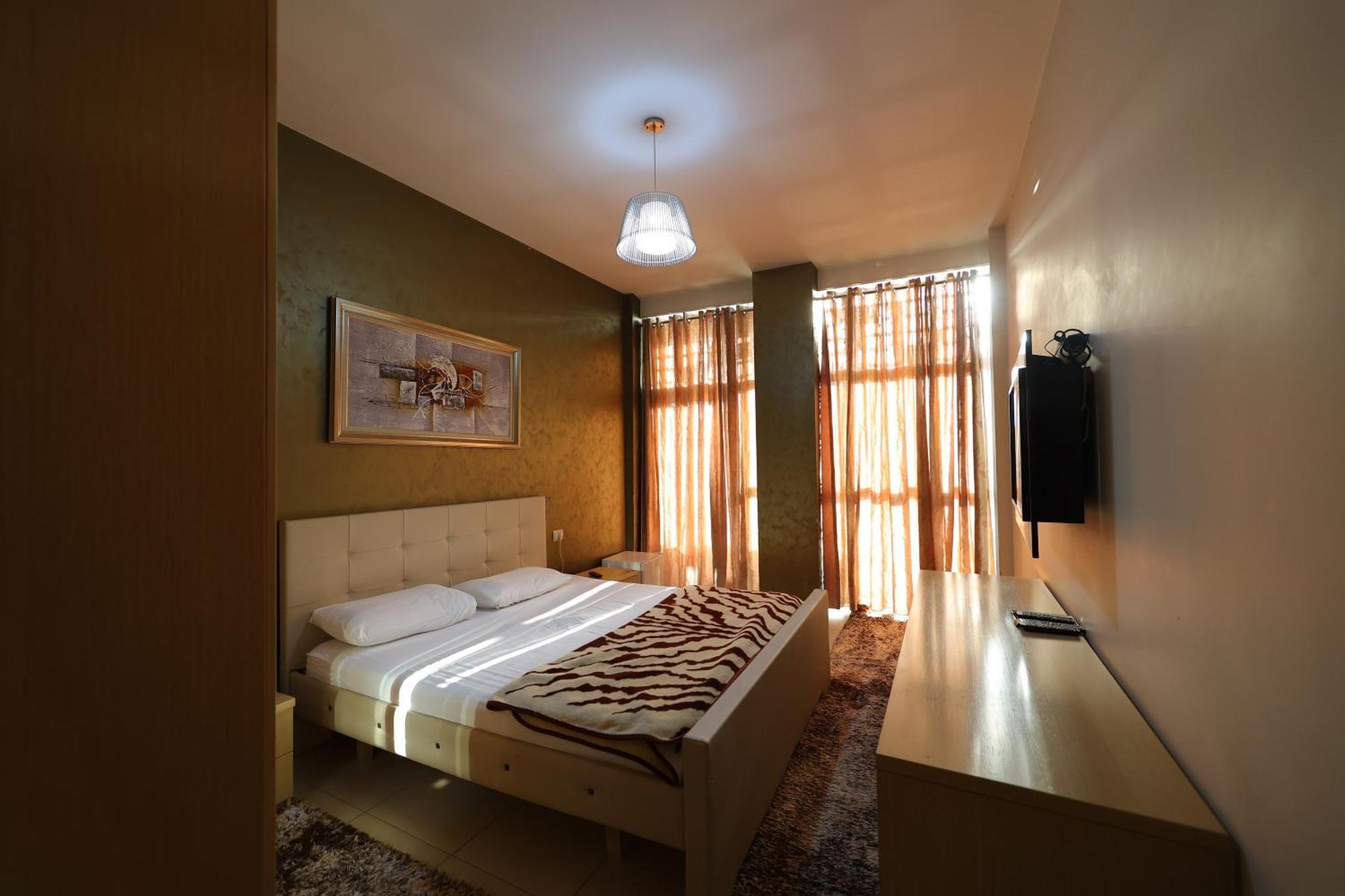 Hotel Gjuta Farke e Madhe Ngoại thất bức ảnh