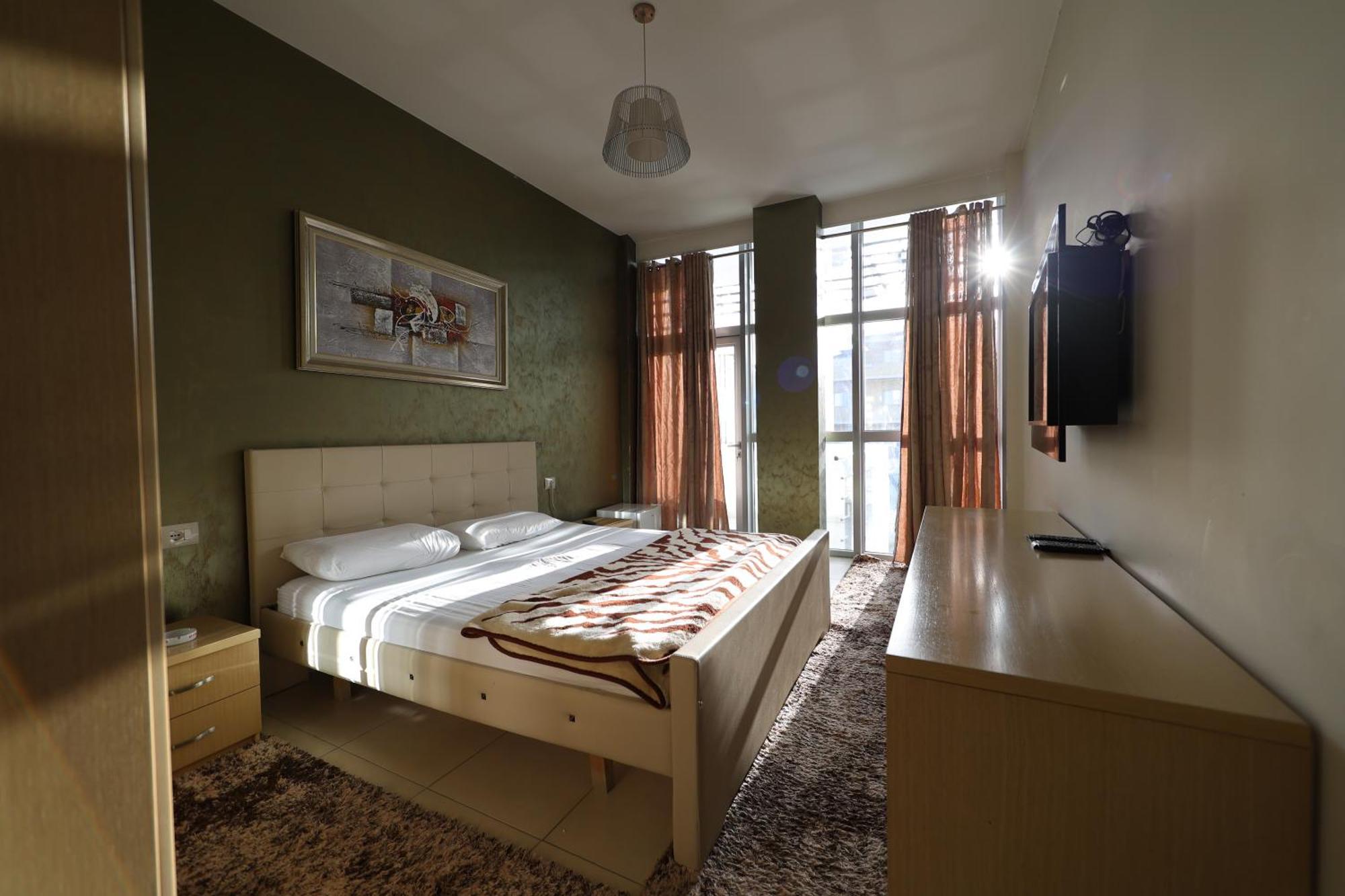 Hotel Gjuta Farke e Madhe Ngoại thất bức ảnh