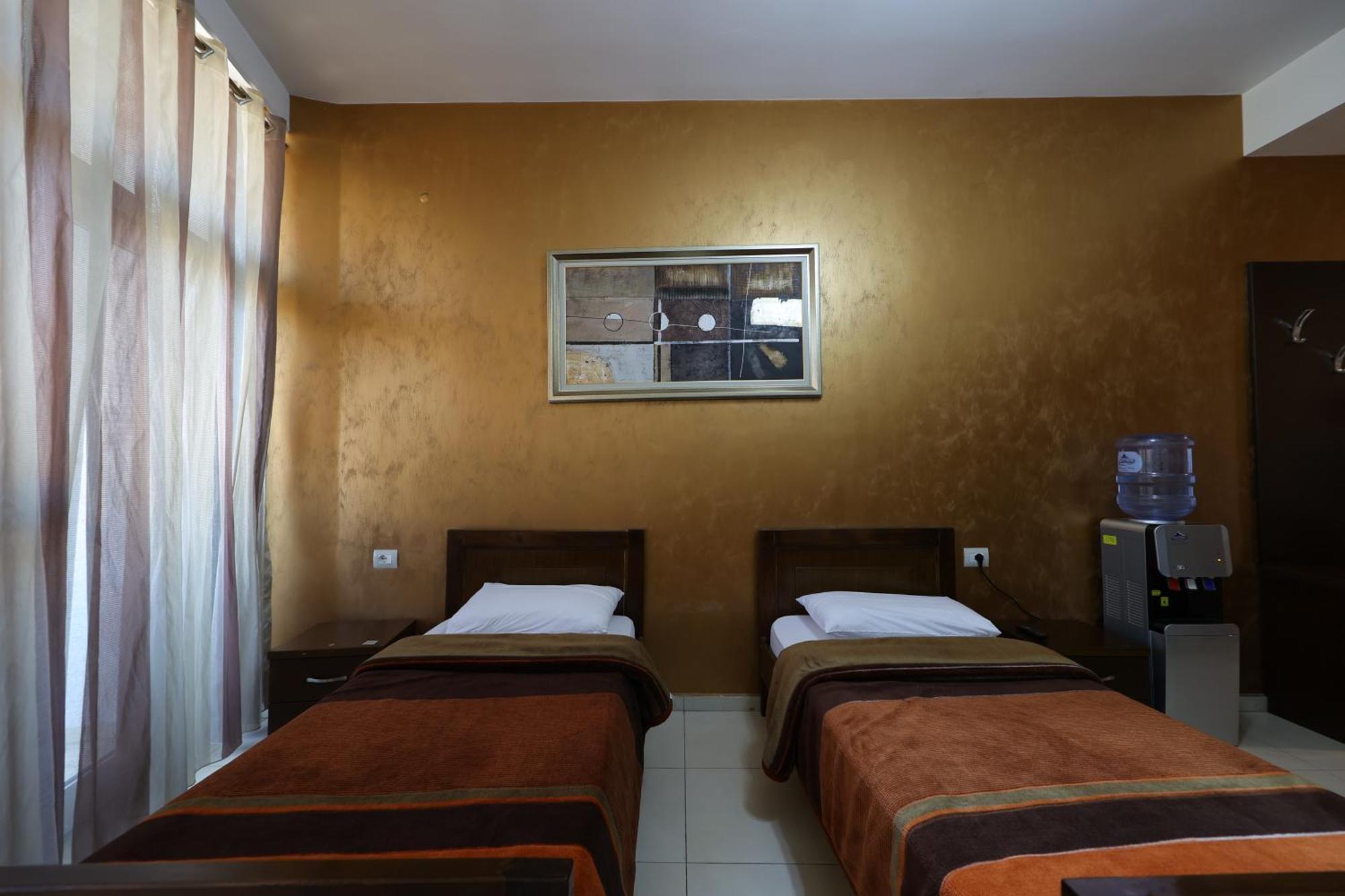 Hotel Gjuta Farke e Madhe Ngoại thất bức ảnh